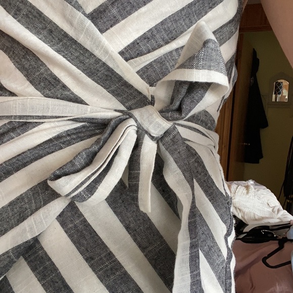 Grey and white striped romper - Picture 3 of 3